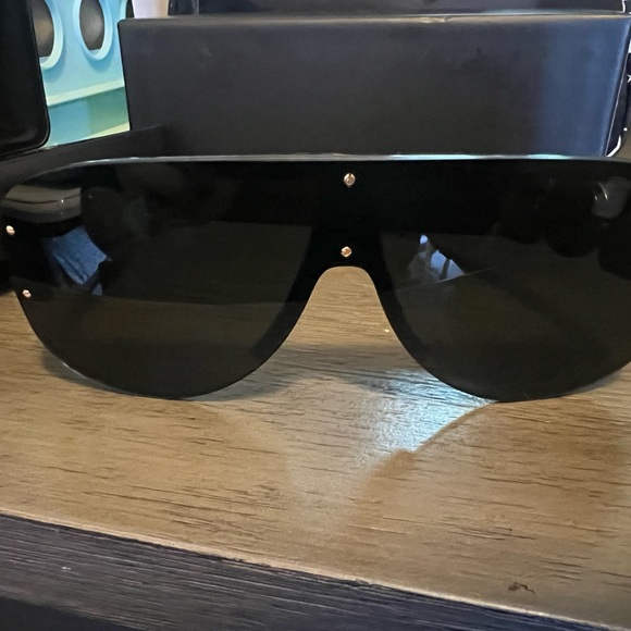 Versace glasses - Picture 4 of 8